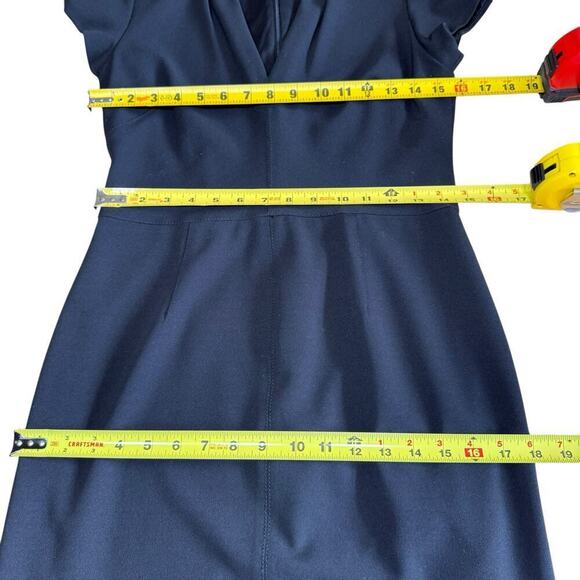 Betsey Johnson Sheath Dress Womens 6 Black Pleated Cap Sleeve V Neck Back Zip - Picture 7 of 9